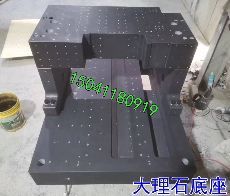 為杭州客戶(hù)訂做的大理石底座立柱組裝測(cè)試完畢